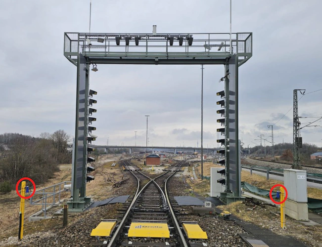 Two MR10 systems with MI19SW microphones are installed in the camera bridge area